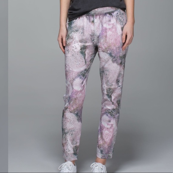 lululemon athletica Pants - Lululemon namaskar pant II sugar crush multi